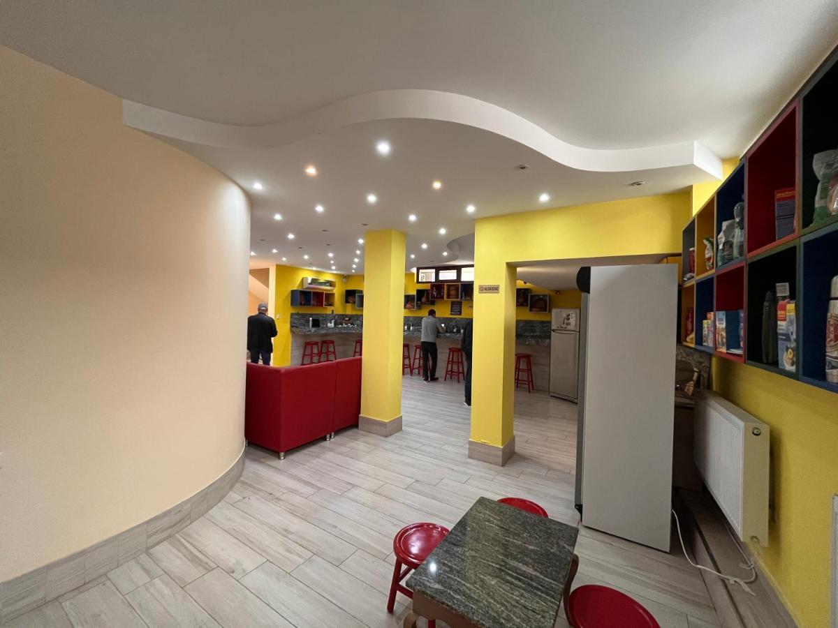Hostel Jeal Batumi Exterior foto